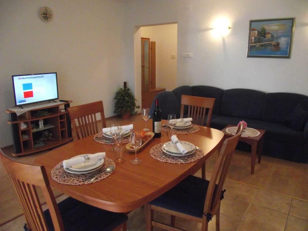 Apartments Dajana Silo Εξωτερικό φωτογραφία