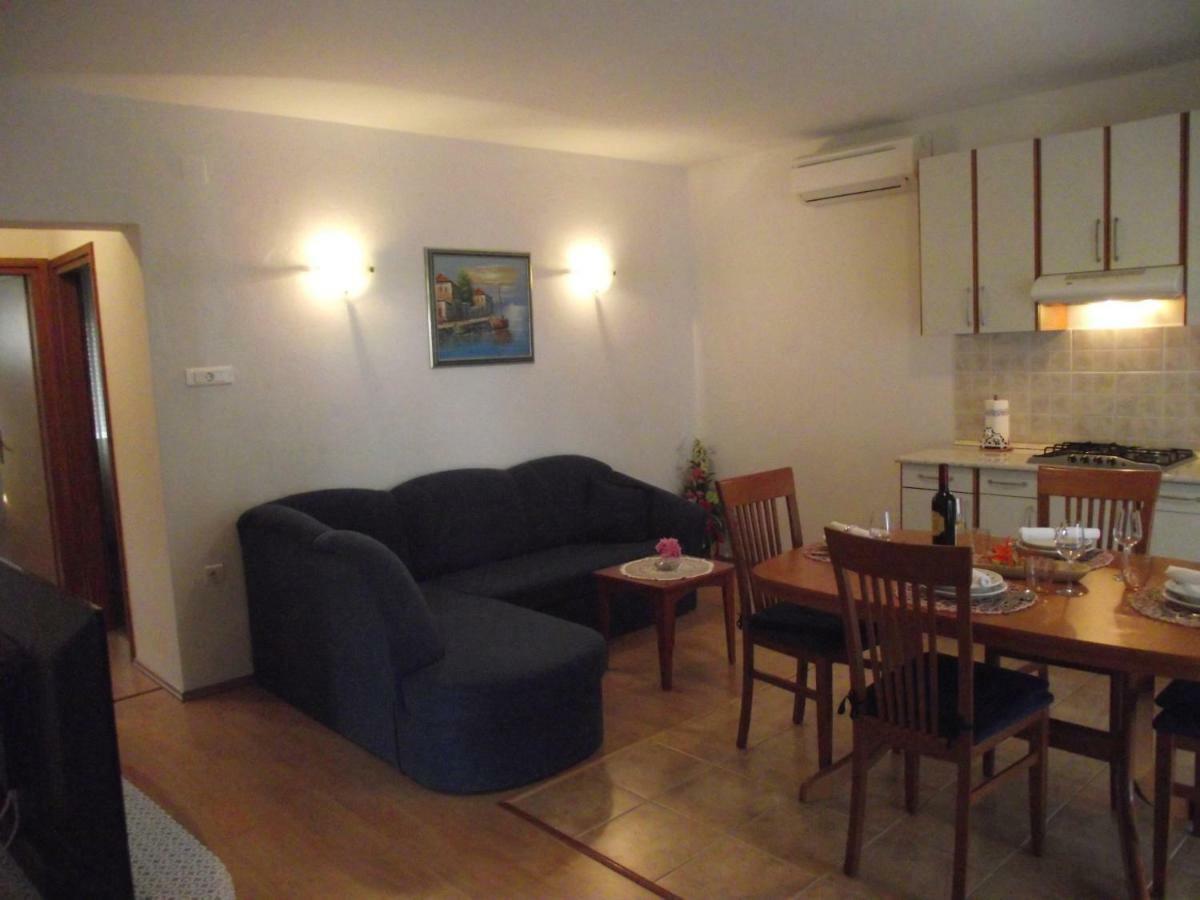 Apartments Dajana Silo Εξωτερικό φωτογραφία